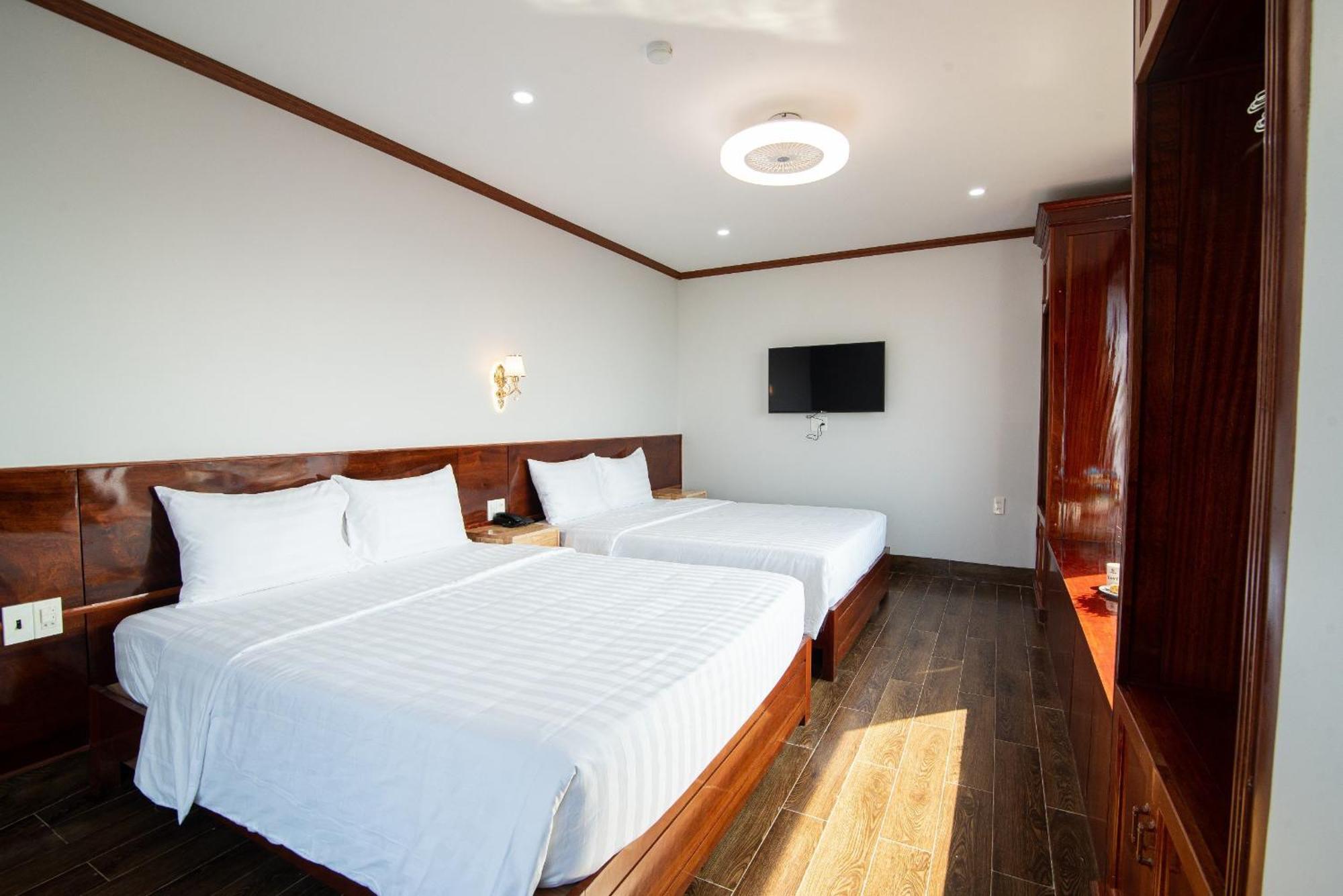 Minh Quang Hotel Ντονγκ Χόι Εξωτερικό φωτογραφία